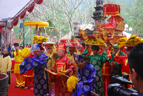 Chùa Hương thông thoáng ngày khai hội ảnh 1